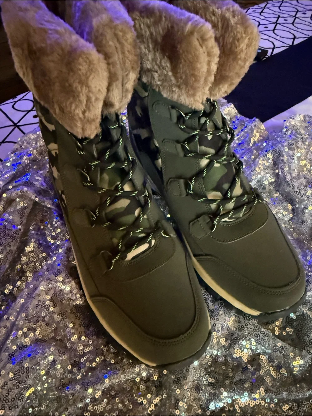 Women's Olive Faux-Fur Lined Winter Hiker Boots